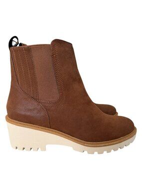Maurices NWT Women's SuperCush Colby Brown Chelsea Ankle Boots Size 9